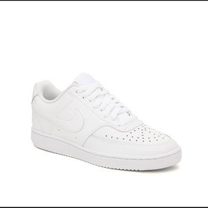 white nike sneaker